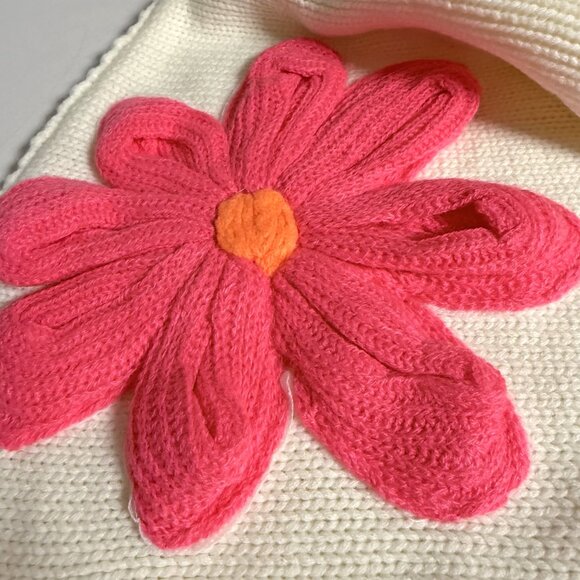 Davi & Dani Sweater - Picture 11 of 12